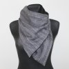 Oboustranná šátkošála na knoflík, šedá pruhovaná/ černá
