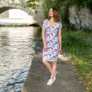 Letní polopřiléhavé dámské šaty VEALA, kapsy, mix květů