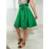 zelená sukně ke kolenům