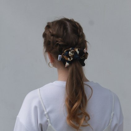 Květinová mini scrunchie