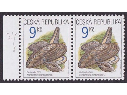 2002, 9 Kč Perlorodka říční, DV - šikmá čára před "P", Nr.324, ** , ZP 31/1