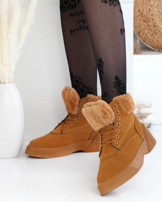 🤎🤎 Krásné camel kotníkové boty jen u nás na www.sboty.cz 🤎🤎 Kód: J56CA · · · · · #Sboty #SbotyCz #DnesNosim #DnesNosime...