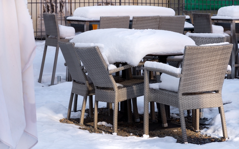 Skandinávský zahradní nábytek: Jak ho připravit na zimu