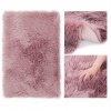 Huňatý růžový koberec DOKKA 60x90 cm