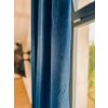 63929 24 kralovsky modry zatemnovaci zaves velvet 140x250 cm