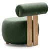 Zelené křeslo HANNA s dřevěnou podnoží – výrazný prvek do obýváku