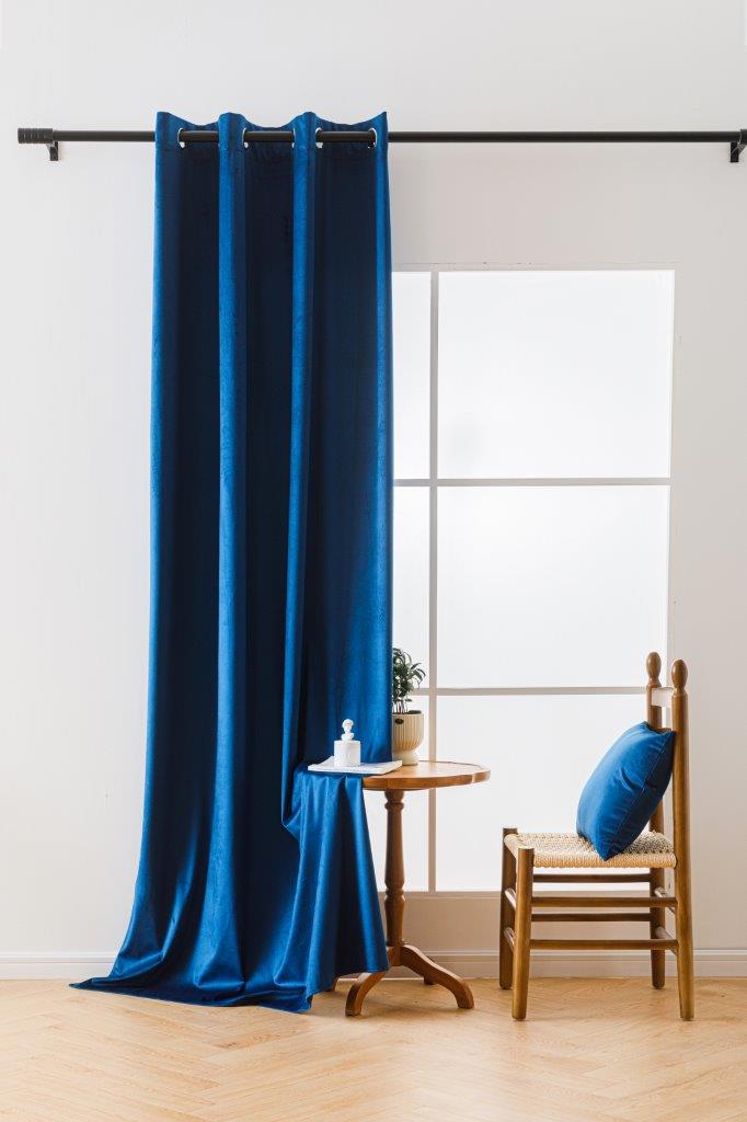 Draperie din catifea Culoare albastru regal VELVET 140x250 cm Agățat: Rejansa