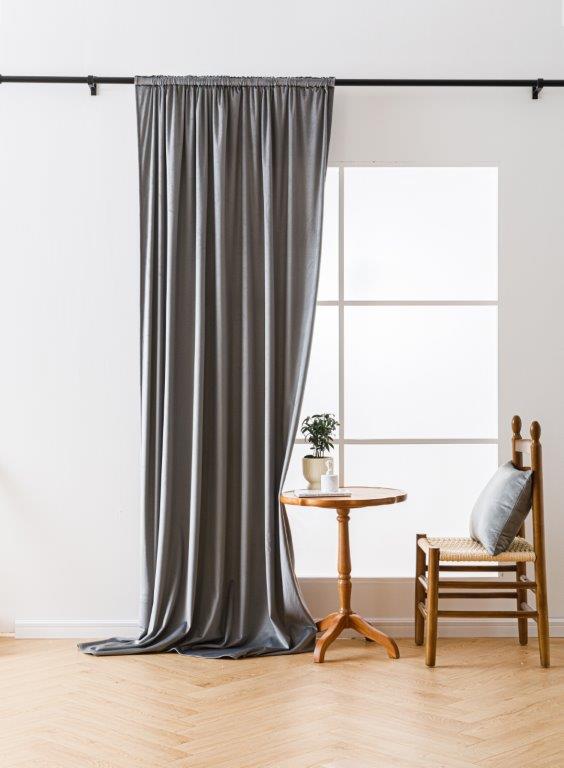 Draperie opaca gri deschis VELVET 140x250 cm Agățat: Inele metalice