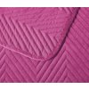 Fialový přehoz na postel ARROW VELVET s moderním geometrickým vzorem