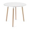 Moderní kulatý jídelní stůl KAMI s bílou deskou a přírodními bukovými nohami, průměr 80 cm, výška 74,5 cm, vhodný do menších prostor.