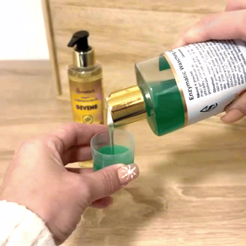 Nalévání enzymatického pracího gelu