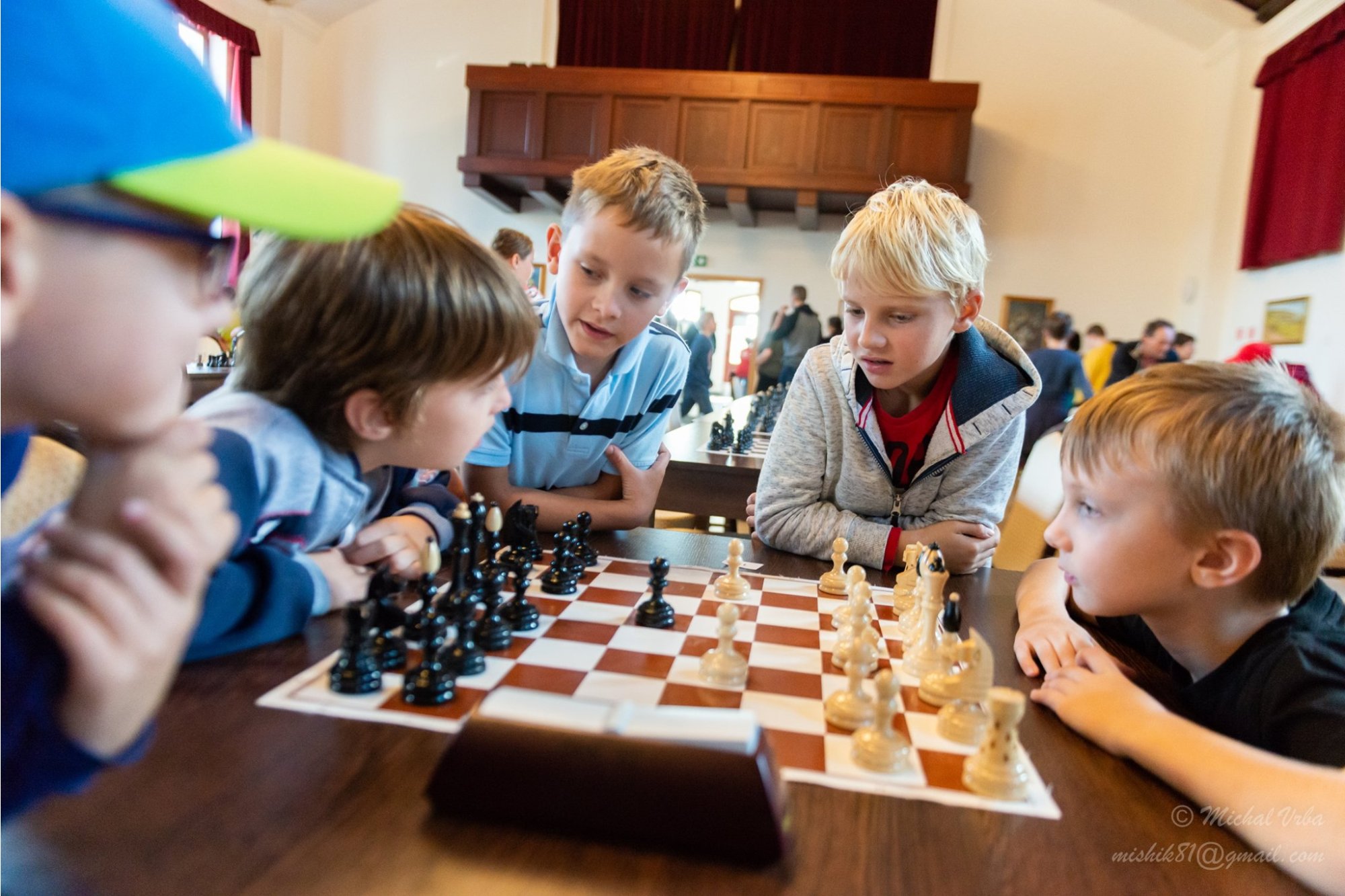 Wie man Kindern das Schachspielen beibringt