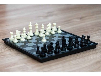 Backgammon, Schach und Dame magnetisch