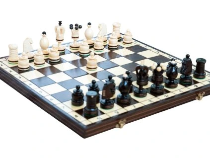 7188 12 drevene sachy vikendove