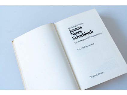 Knaurs Neues Schach-buch