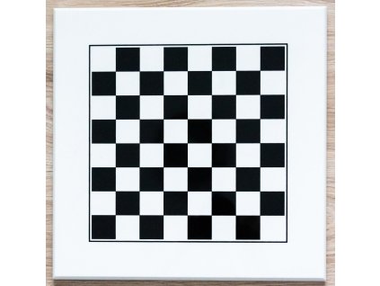 Schwarz-weisses Schachbrett aus Holz, lackiert