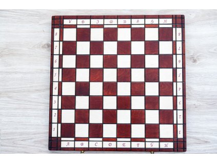 8893 1 dreveny box na sachove figurky reprezentant