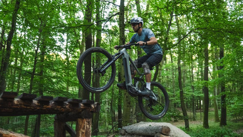 TEST: Lapierre Overvolt AM 7.8 – schopné elektrokolo pro hobby jezdce