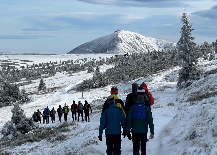 Třetí nejlepší evropský kontinentální tým ATT Investments vstupuje do nové sezony se sedmnácti jezdci včetně osmi nováčků