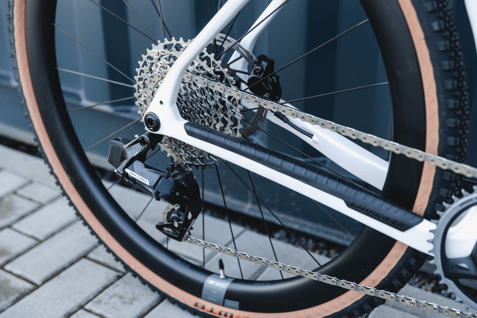 Prehľad elektronických sád Shimano a Sram