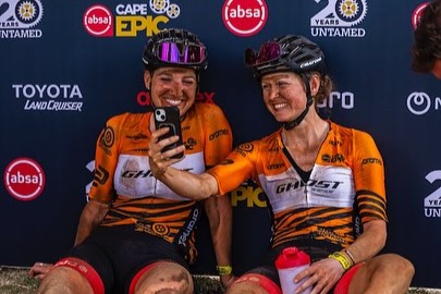 Anne Terpstra a Nicole Koller ovládli prológ aj prvé dve etapy Cape Epic