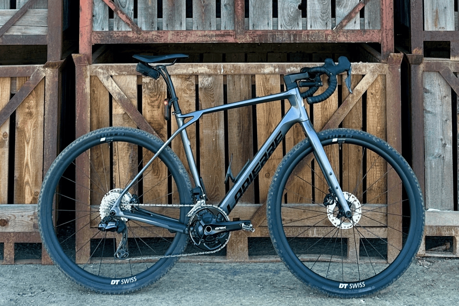 TEST: Gravel Lapierre Crosshill CF 7.0 letí po štěrku i v terénu