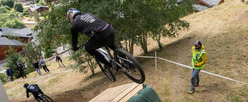 Urban DH Les 2 Alpes: Slavík pátý, rozhodla jediná chyba