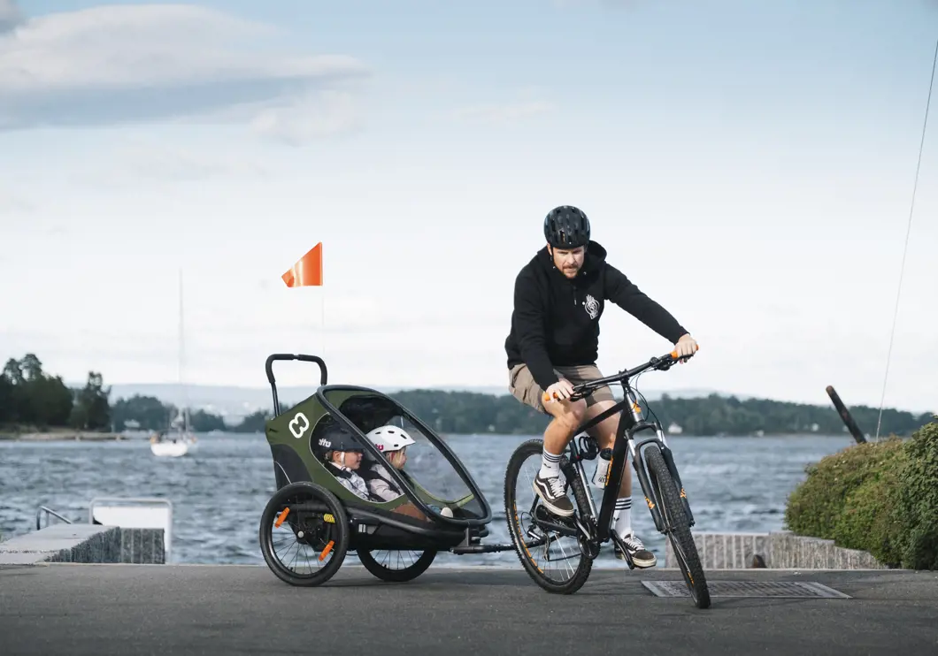 Jak vybrat dětský vozík za kolo Hamax? Velké srovnání modelů Outback, Cocoon, Breeze a dalších