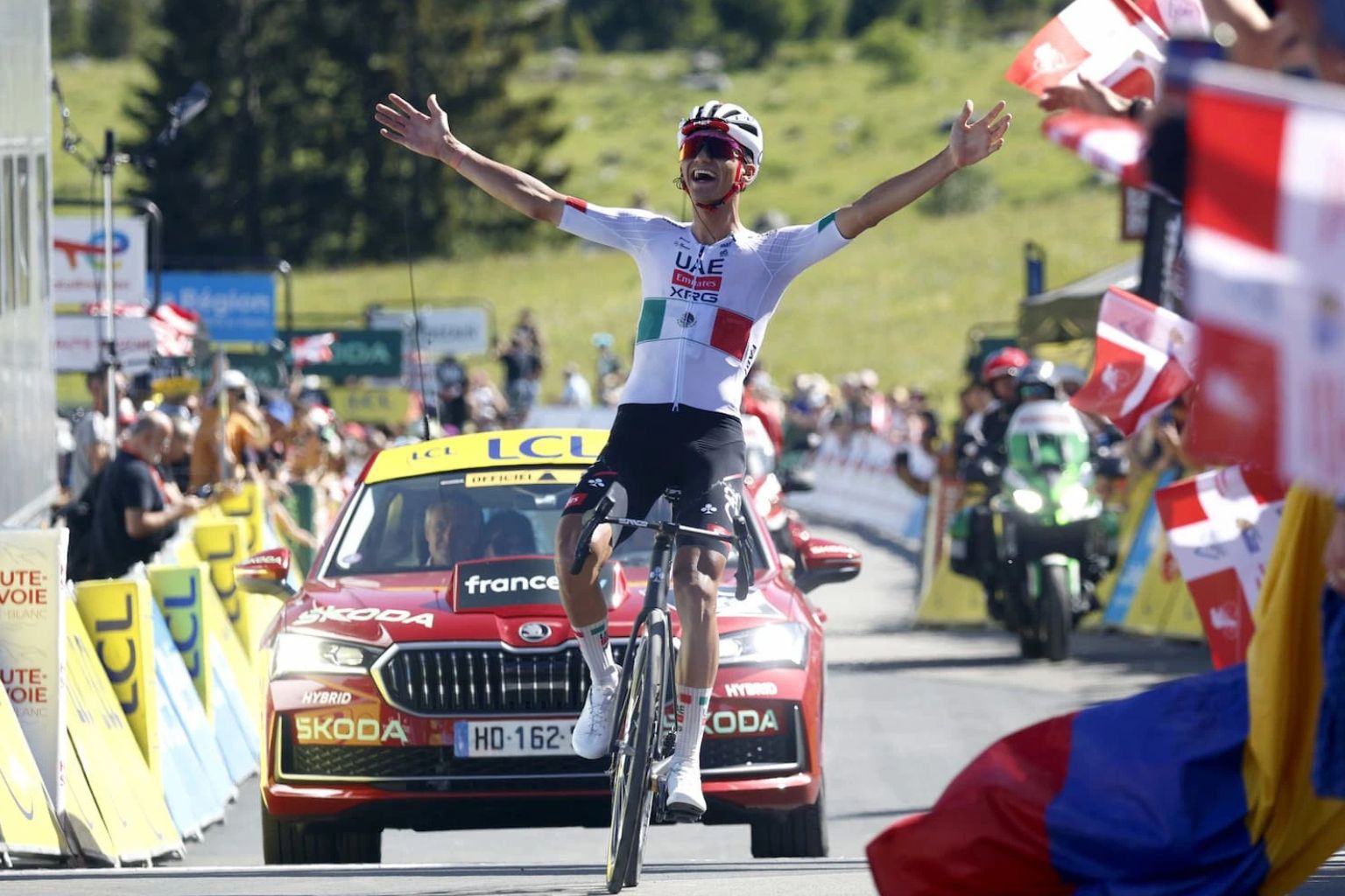 Isaac Del Toro si pripisuje víťazstvo na Tour Auvergne-Rhône-Alpes