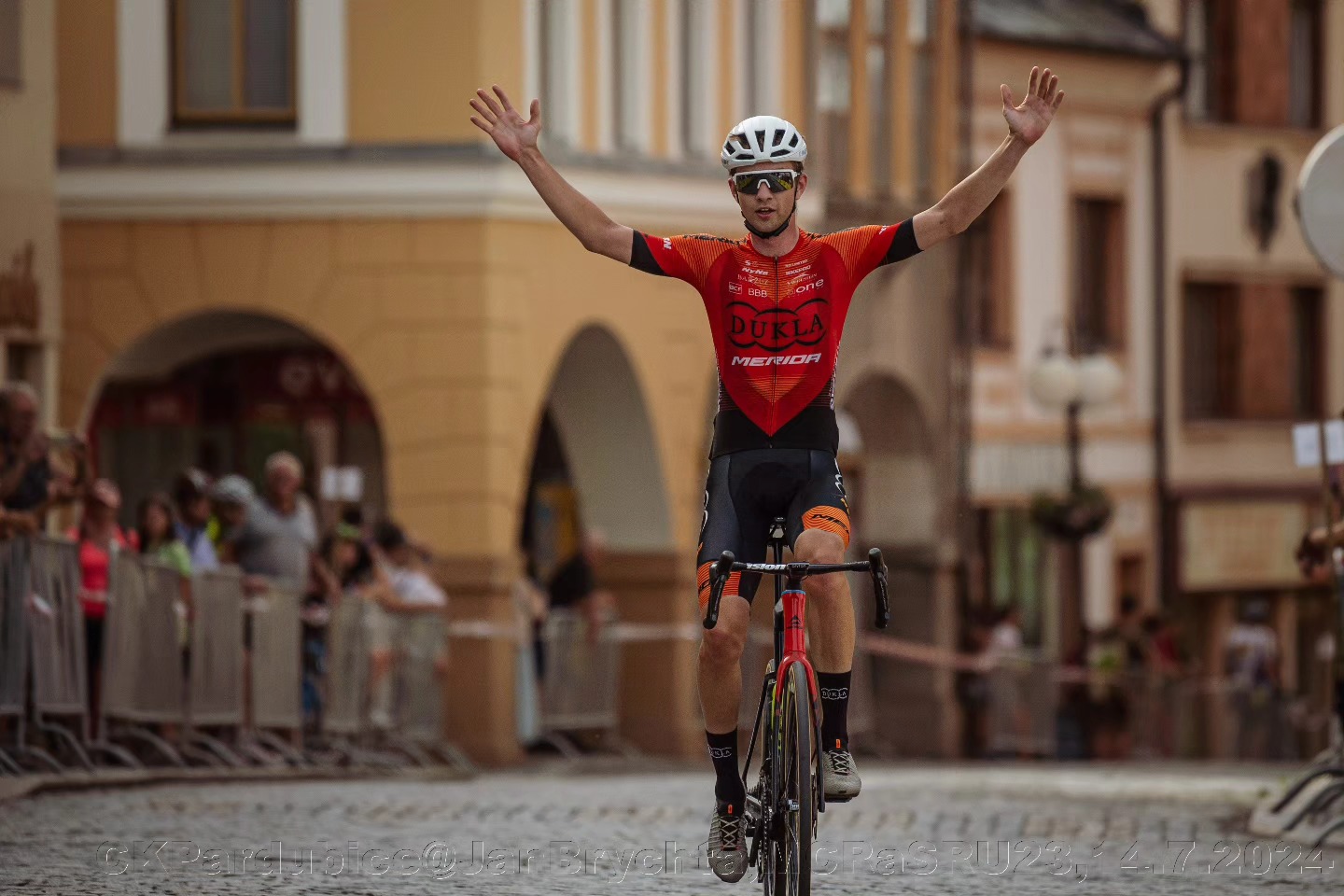 „Myslím, že budeme velmi silný kolektiv jezdců. Jsem nadšený profesionalitou celého týmu.“ Dominik Dunár, ATT Investments