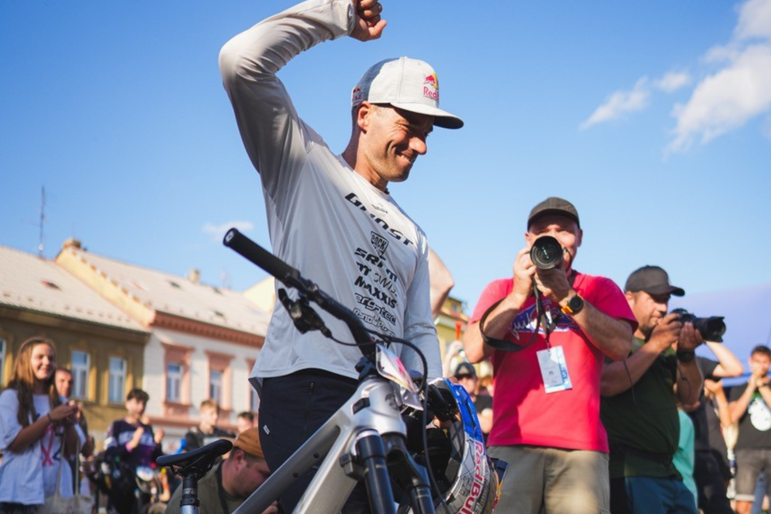 Tomáš Slavík: Král městských sjezdů a sezóna 2025 plná výher