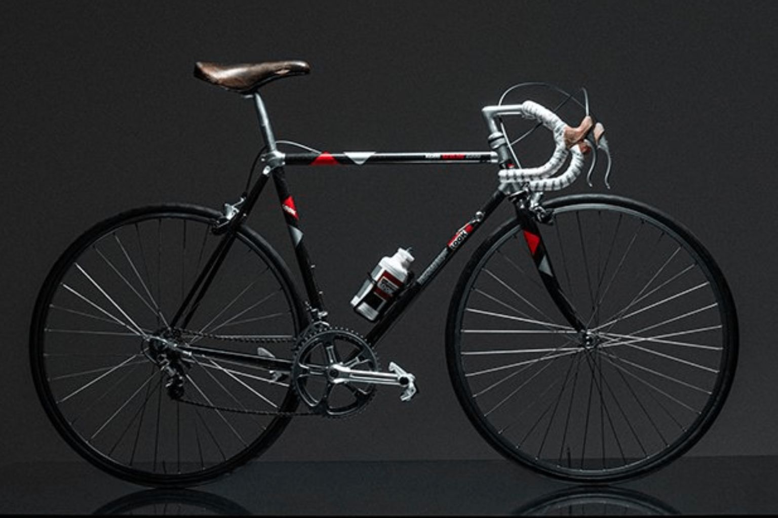 Dva nové dizajny rámu 795 Blade RS sú oslavou legendárneho víťazstva LOOKu na Tour de France 1986