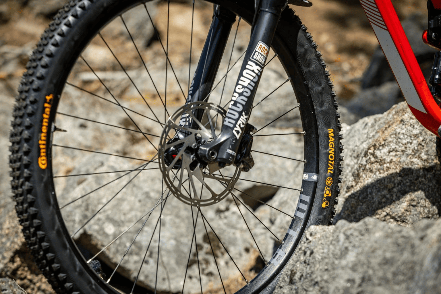 TEST: Continental Magnotal - trailový plášť, který zvládne mnohem víc