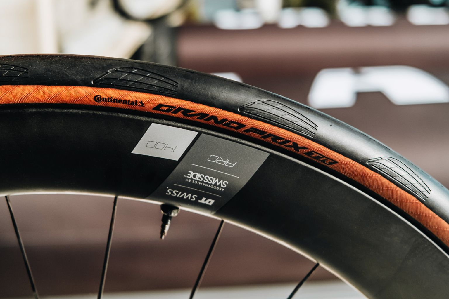 Continental Grand Prix TR ovládol test strednej triedy v časopise Cyklistika