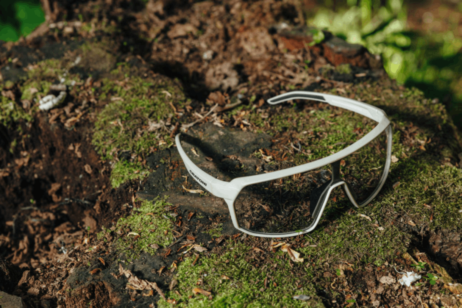 Test: Cratoni Skyvision Photochromic – okuliare, ktoré nebudeš chcieť dať dole