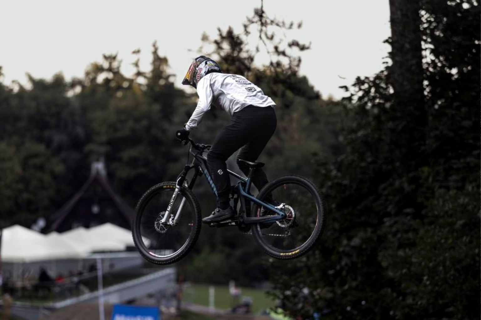 Tomáš Slavík ovládol svetovú sériu 4X Pro Tour v Poľsku a stal sa celkovým víťazom