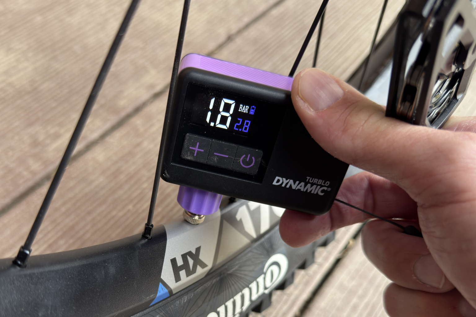 TEST: Dynamic Turblo – mini kompresor, ktorý vás nenechá v štichu