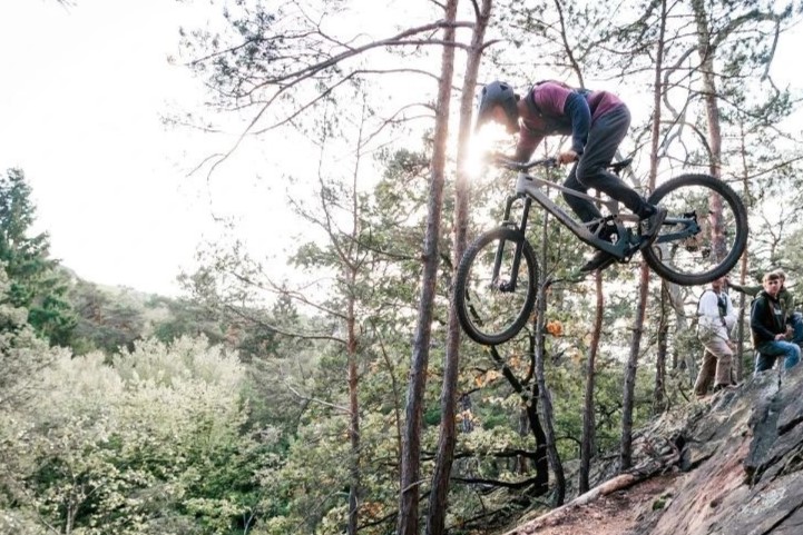 David Číla a jeho Spicy CF: Dokonalá harmonie stylu a výkonu