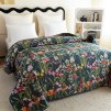 Kvalitní přehoz na postel MYSTIC GARDEN tmavě zelený s přírodním motivem