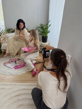 Dnes slavíme Mezinárodní den žen. 🌸 Všem úžasným ženám přejeme den plný lásky, úsměvů a uznání. Jsme silné, inspirativní,...