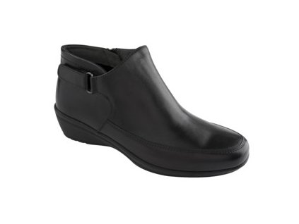 F263841004 SOFORA BLACK COPY LR 16905