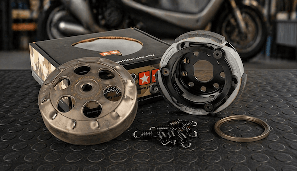 spojka-a-pruziny-v-garazi-1