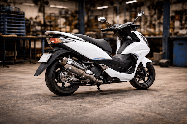 vyfuky-skutr-s-tuningovym-vyfukem-1