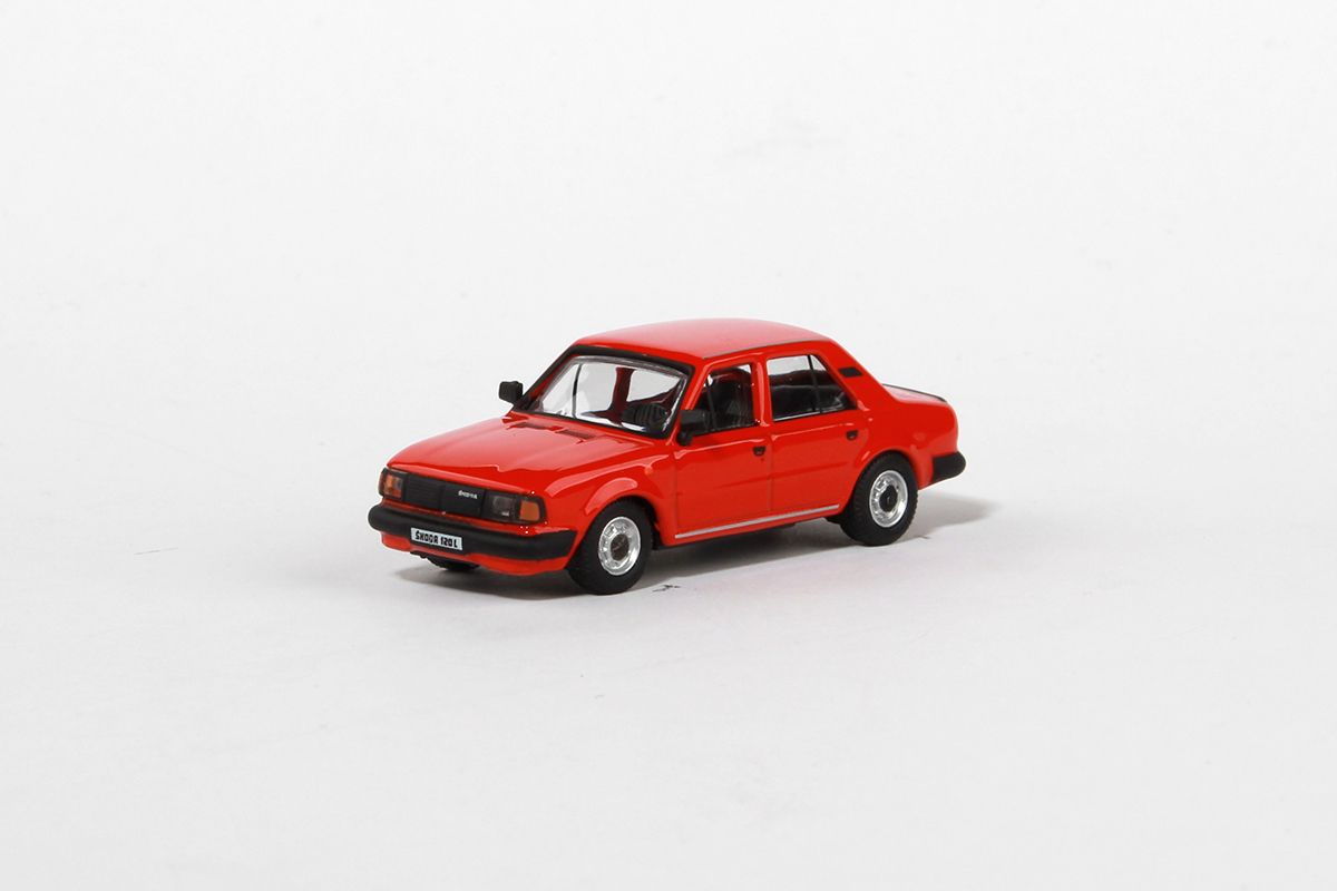 Ostatní ŠKODA 120L (1984) 1:72 - Červená