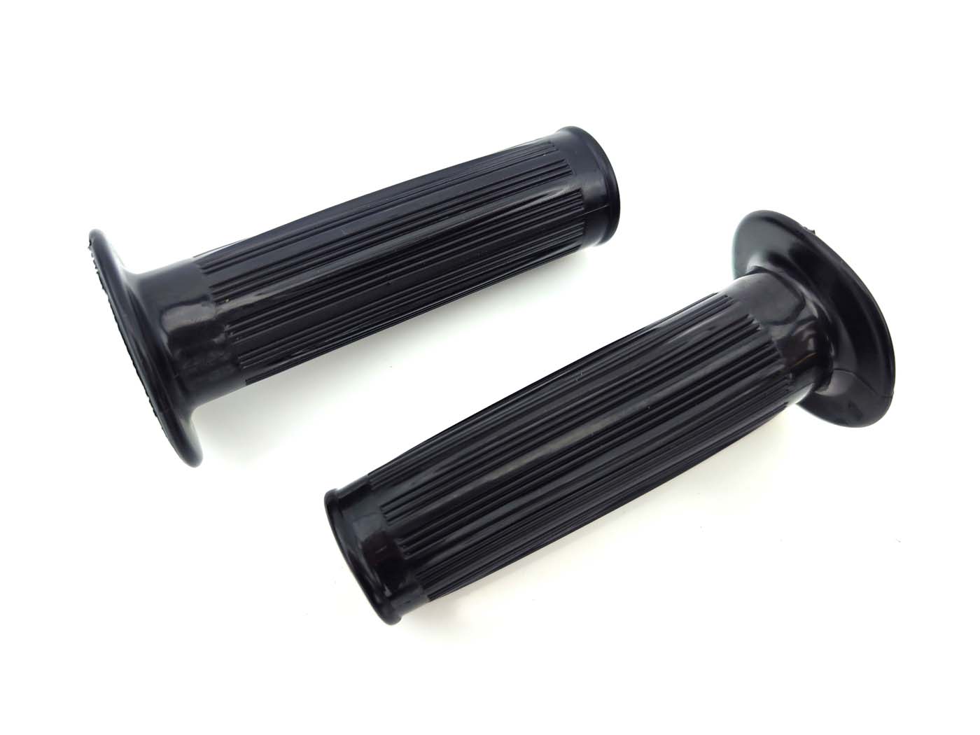 Diverse / Import Sada gripů černá 24 mm 105 mm pro Zündapp Bergsteiger ZR, ZD, Super Combinette, Kreidler Florett, Flory, Hercules Prima, Puch, KTM, DKW, Rixe, Miele, NSU Quickly moped, moped MG00000378