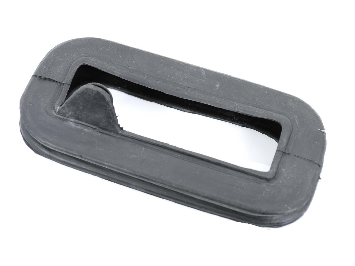 Diverse / Import Černá guma krytu řetězu pro Zündapp KS 100 MG00009364