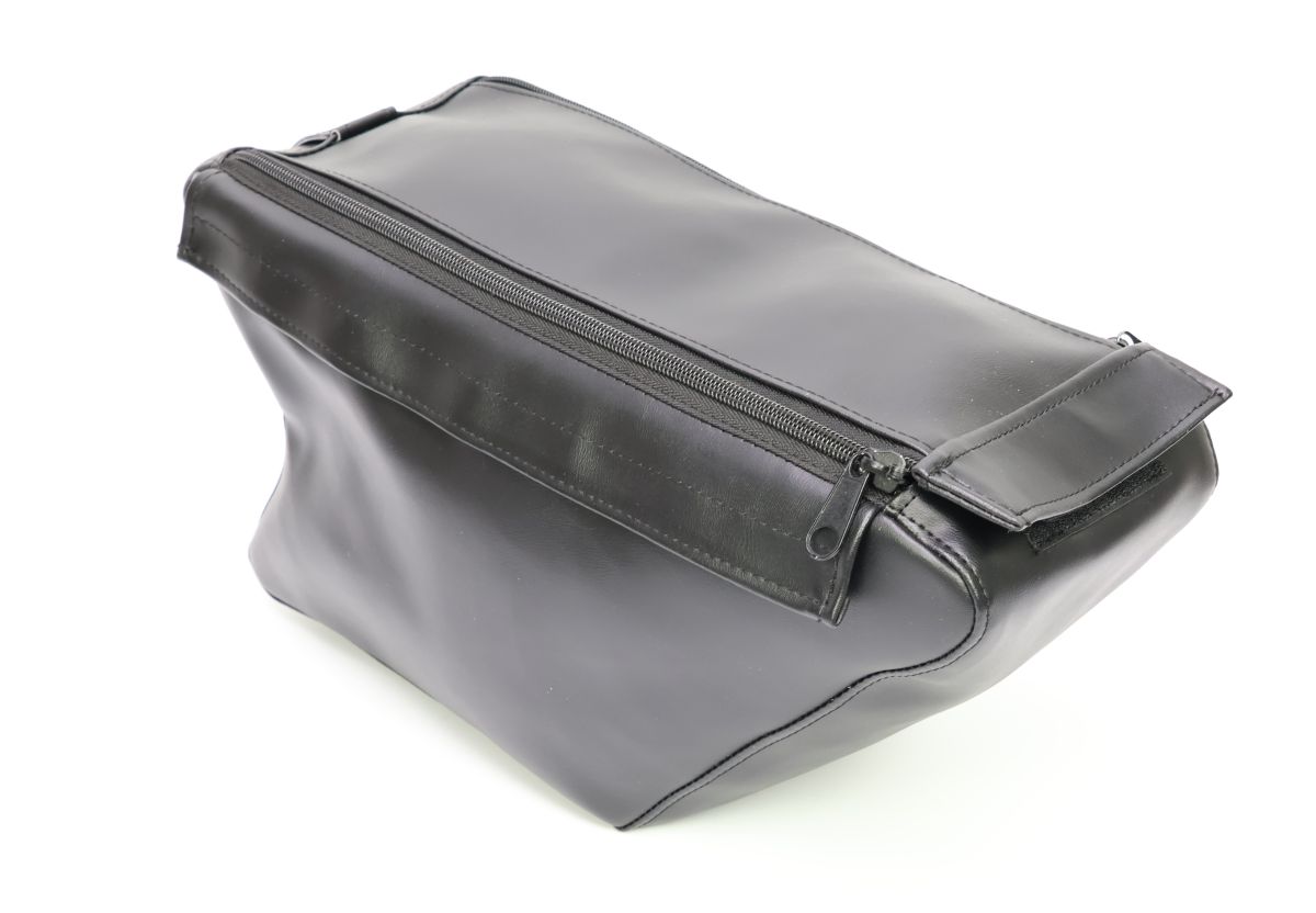 MOTOMAX, s.r.o. Box středového nosiče BABETTA 210, 225 - černá koženka "KLASIK"  *M