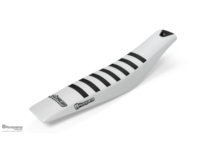 snap white black