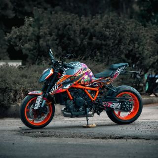 KTM 1290 Super Duke R x POW Design 😯 The POW design is available to order on our website and can be adjusted for all...