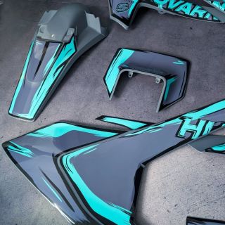 What do you think of this ARTLEX X GREY X TEAL combination? 🧐 #husqvarna #artlex #motocross